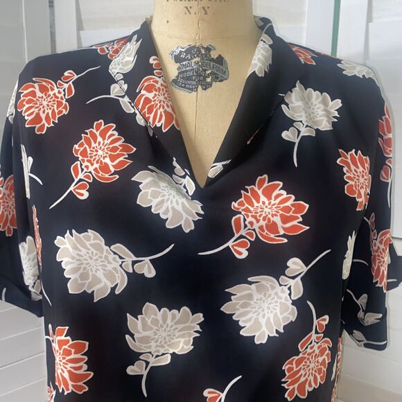 Calvin Klein Blouse P Medium Black With Coral Cream Floral Print Polyester - Picture 2 of 6
